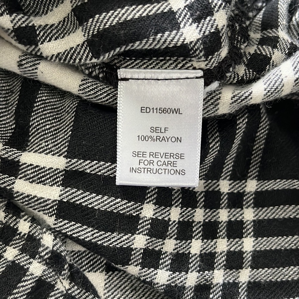 En Creme Plaid Dress - Picture 12 of 12
